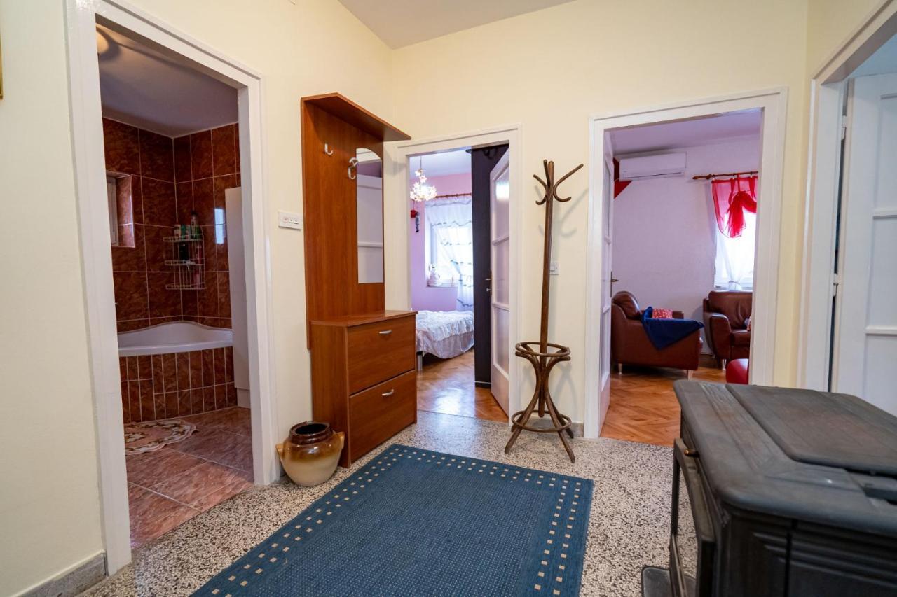 Apartman Jozic Knin Exterior photo