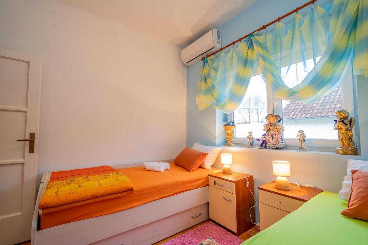 Apartman Jozic Knin Exterior photo